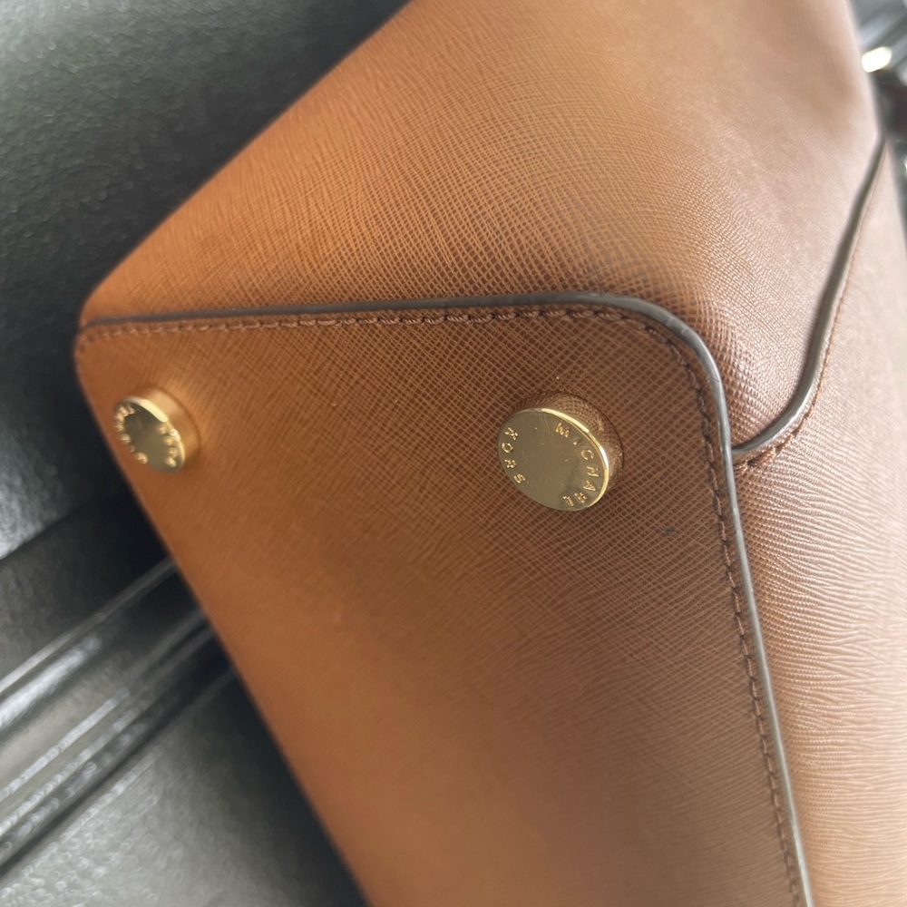 Michael Kors brown Shoulder bag - Picture 6 of 9